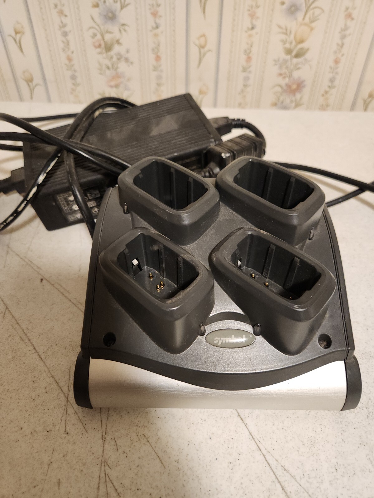 Motorola Symbol SAC9000-4000 Battery Charger Cradle MC9090 MC9190 MC9200 MC92N0