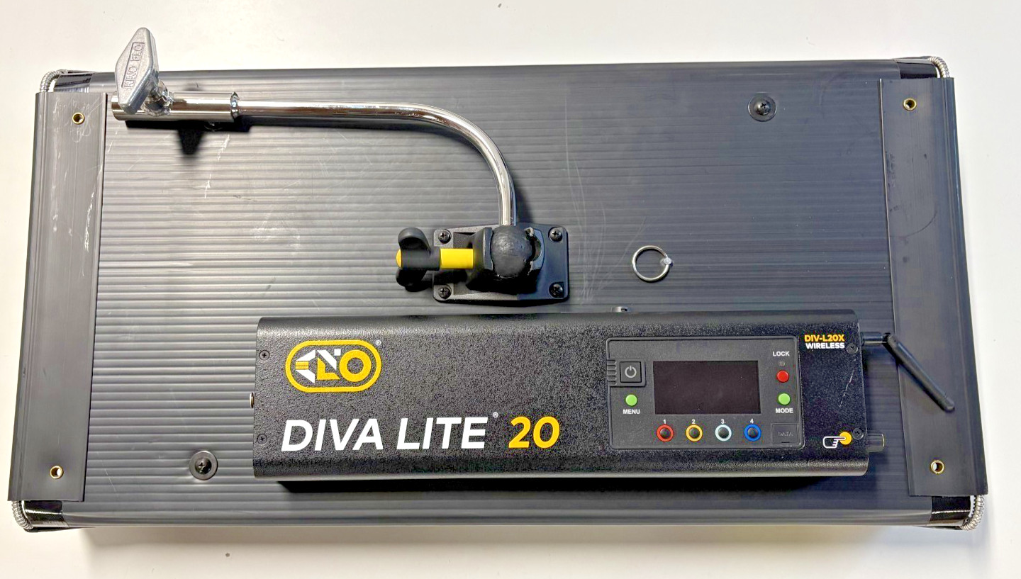 (2) Light Kino Flo Diva-Lite LED 20 DMX With Hard Case - Excellent Condition