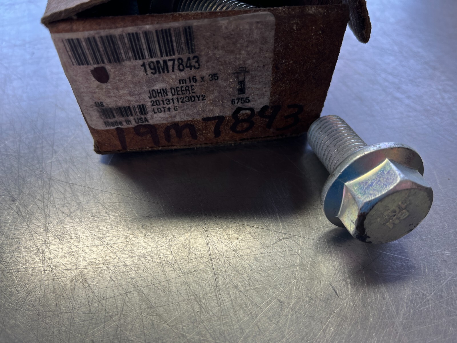 19M7843   GENUINE  OEM  John Deere  BOLT