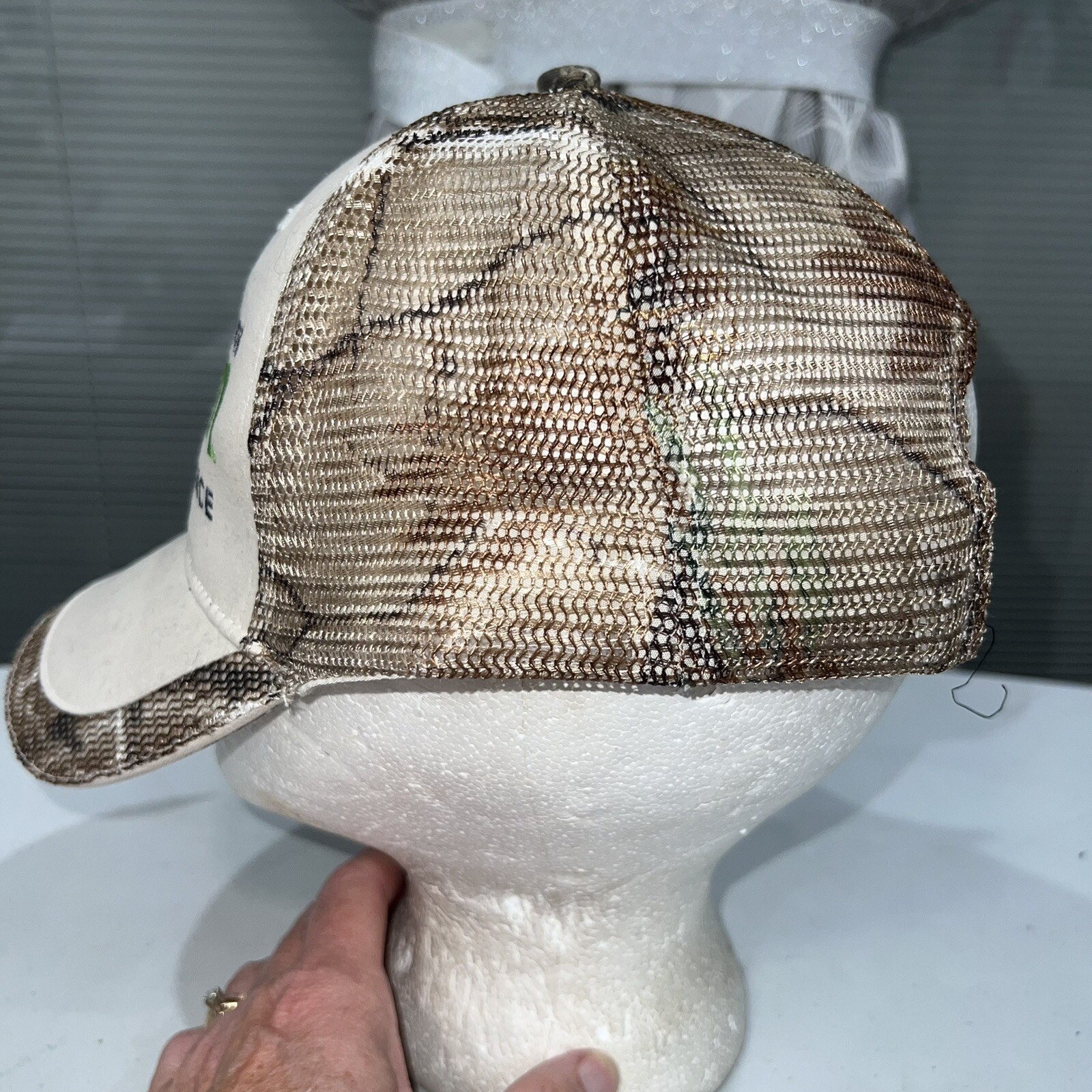 Tomlyn Veterinary Science since 1976 Hat Cap Hook Loop Camouflage Mesh EUC