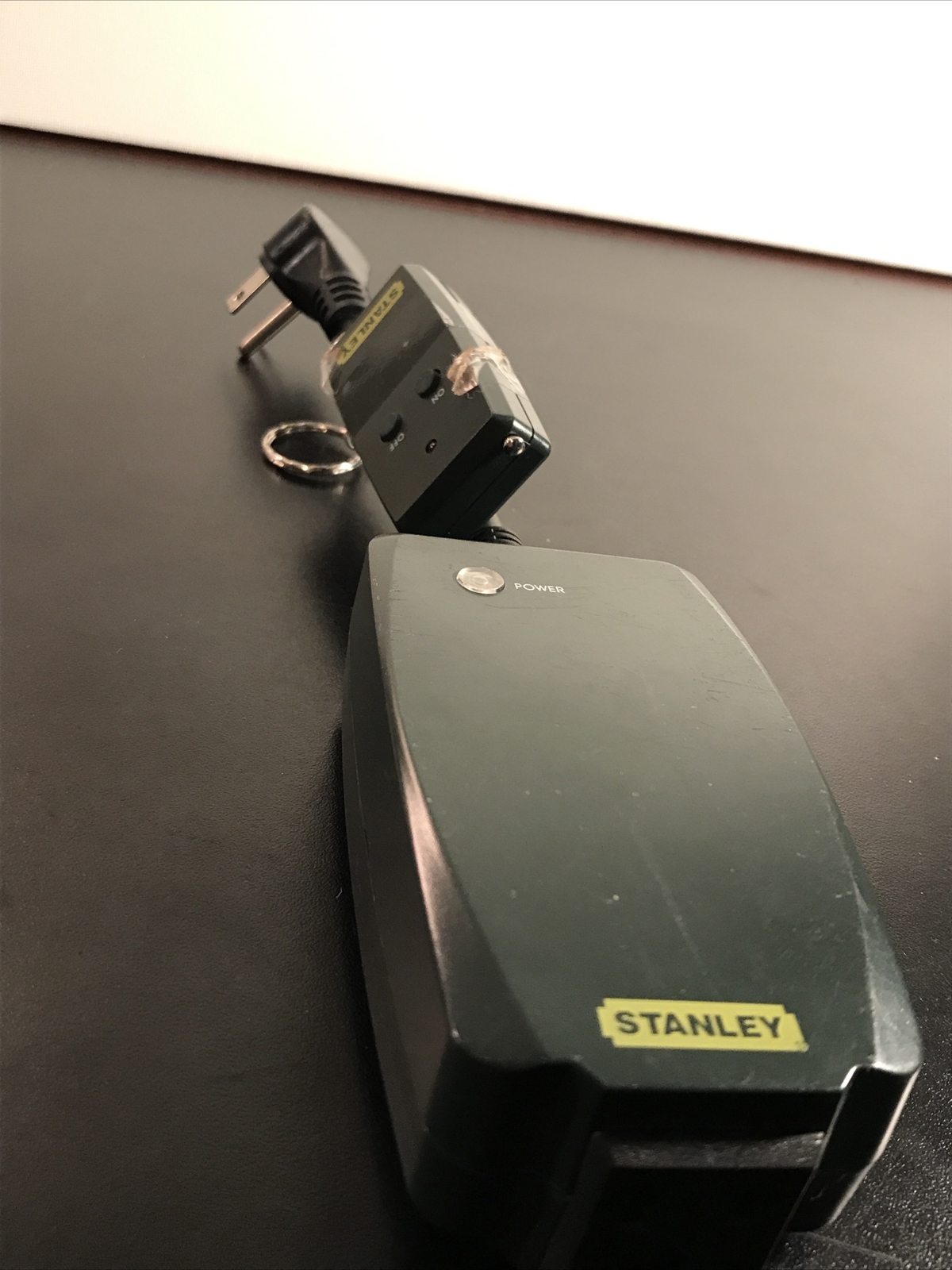 Genuine STANLEY Remote Control Outlet Model 51183 With Remote Indoor Damp Area