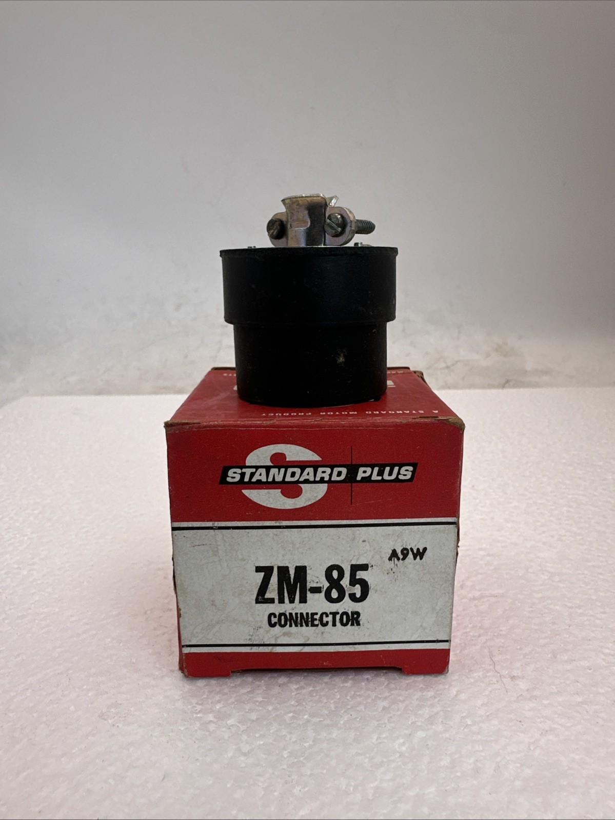🇺🇸NOS Standard ZM85 Connector. FREE SHIPPING 🇺🇸