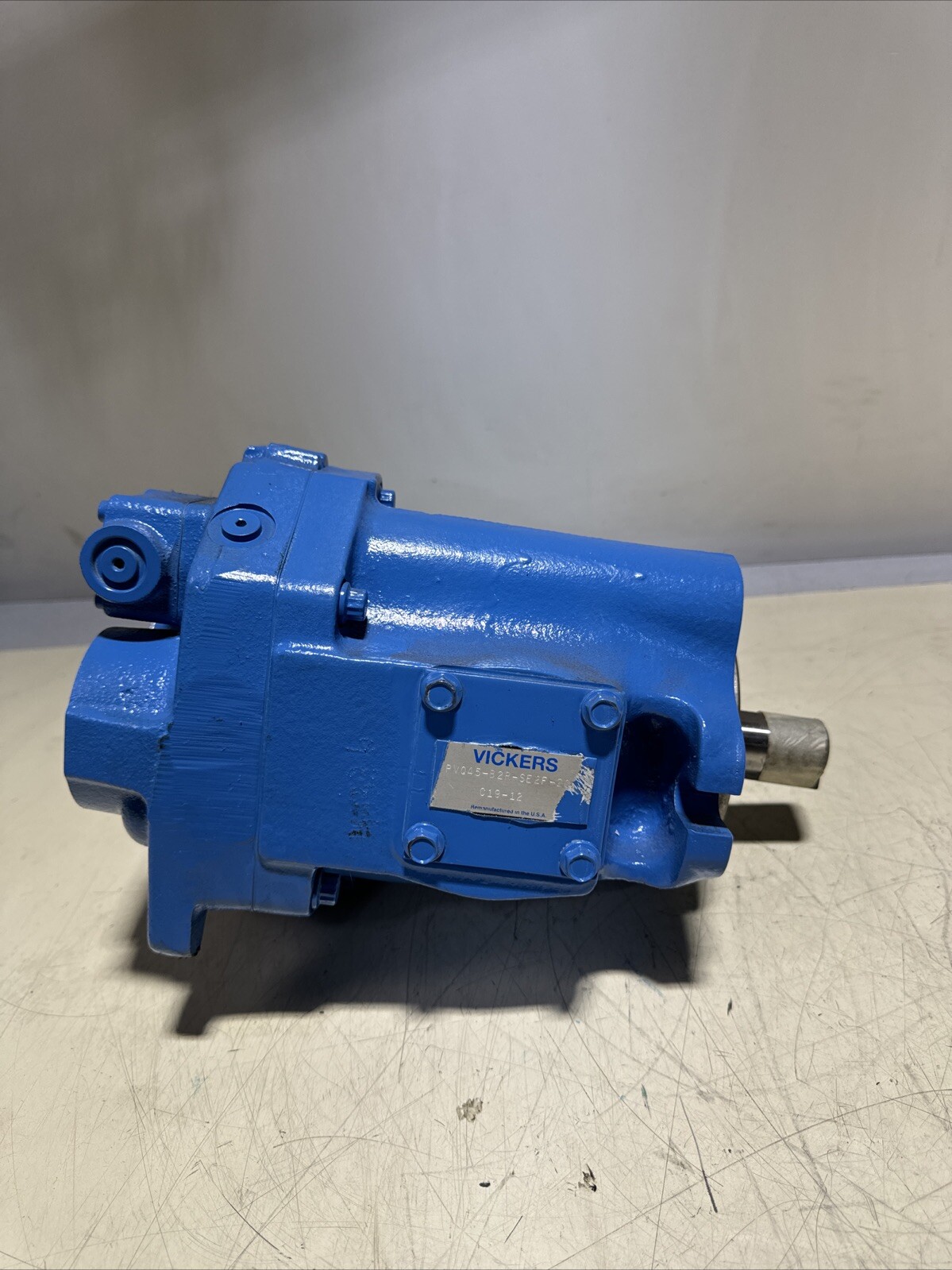 Vickers PVQ45-B2R-SE2F-20 Pump ~ New!