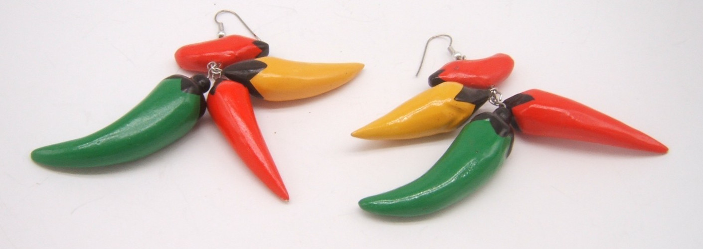 VTG COLORFUL CHILI PEPPER DANGLE EARRINGS
