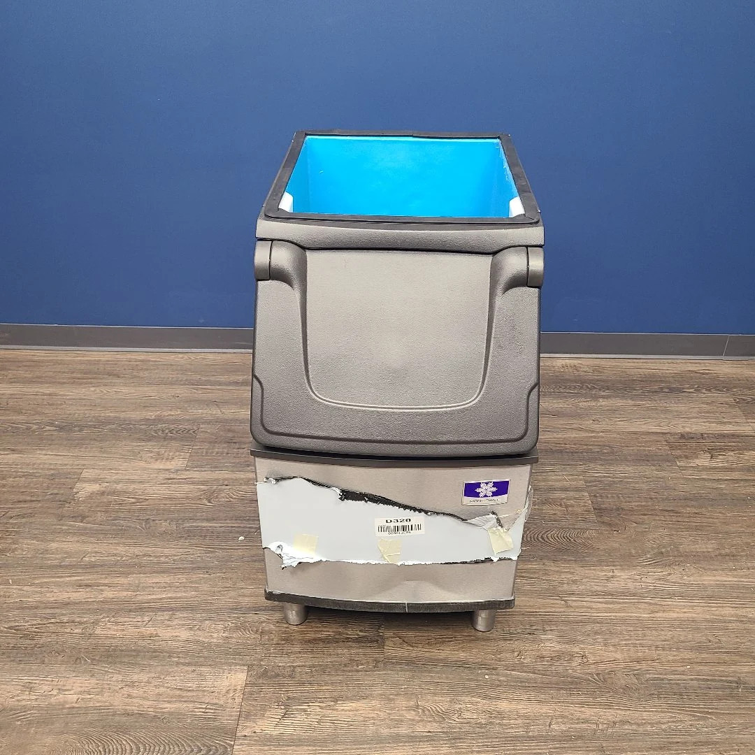 Manitowoc D320 Ice Bin Scratch & Dent 3833