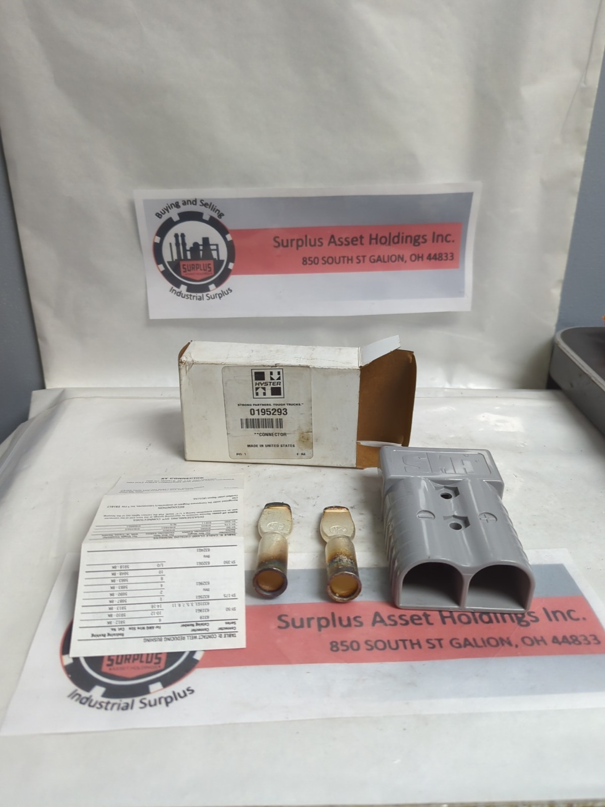 HYSTER,0195293,SY 350A-600V BATTERY CONNECTOR GRAY NOS