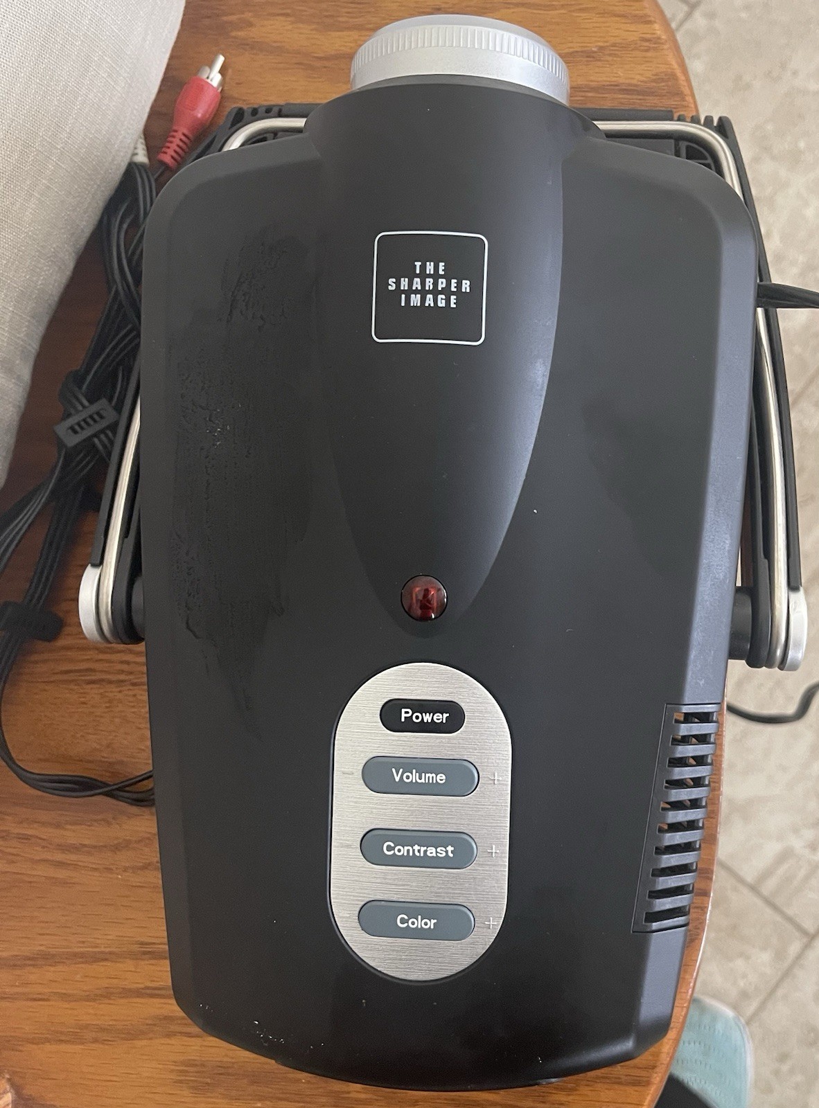 Sharper Image EC-PJ10 LCD Digital Entertainment indoor Projector, wall, ceiling