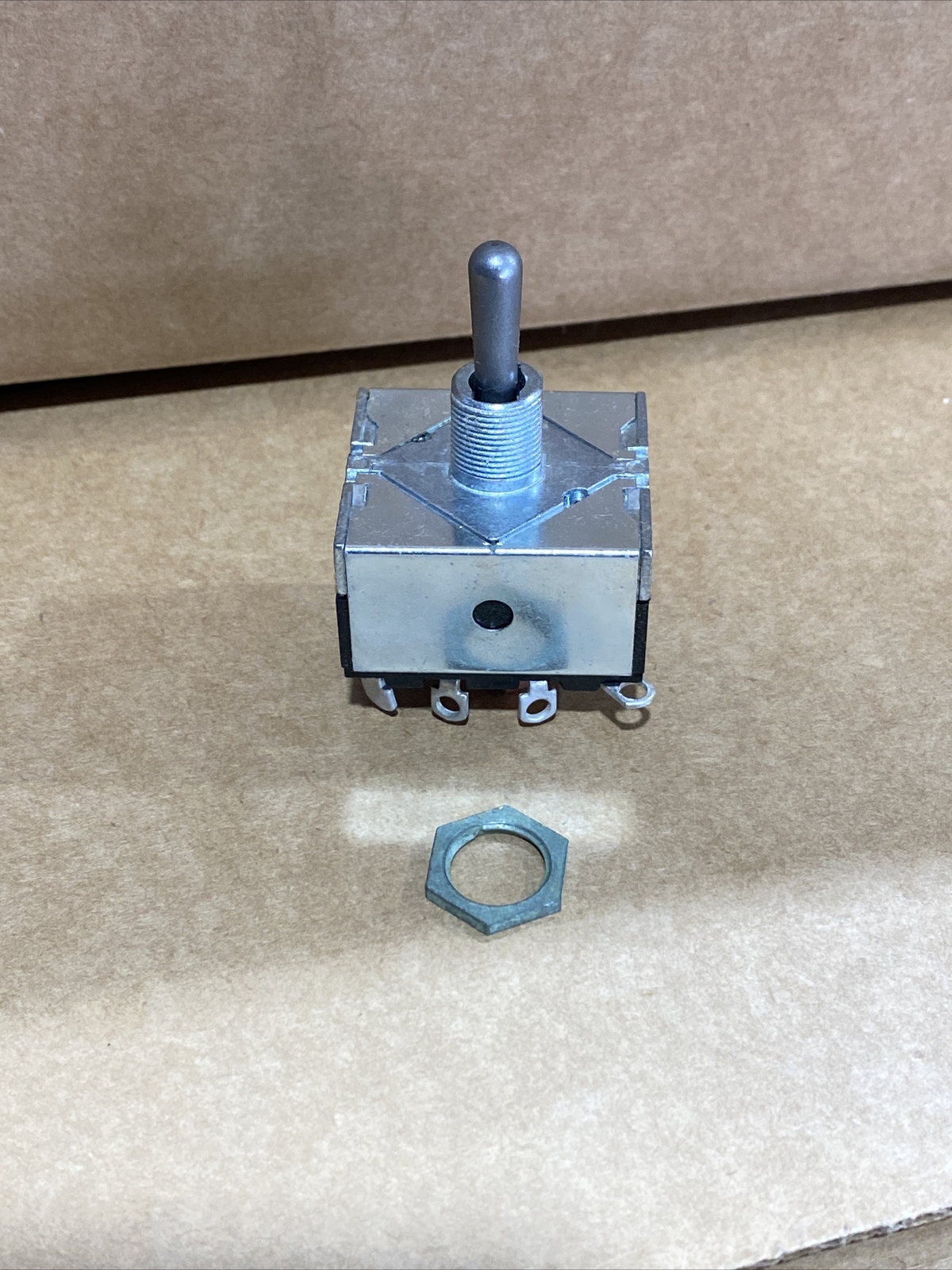 Eaton / Cutler Hammer 8956K1224 Toggle Switch  On - Off New