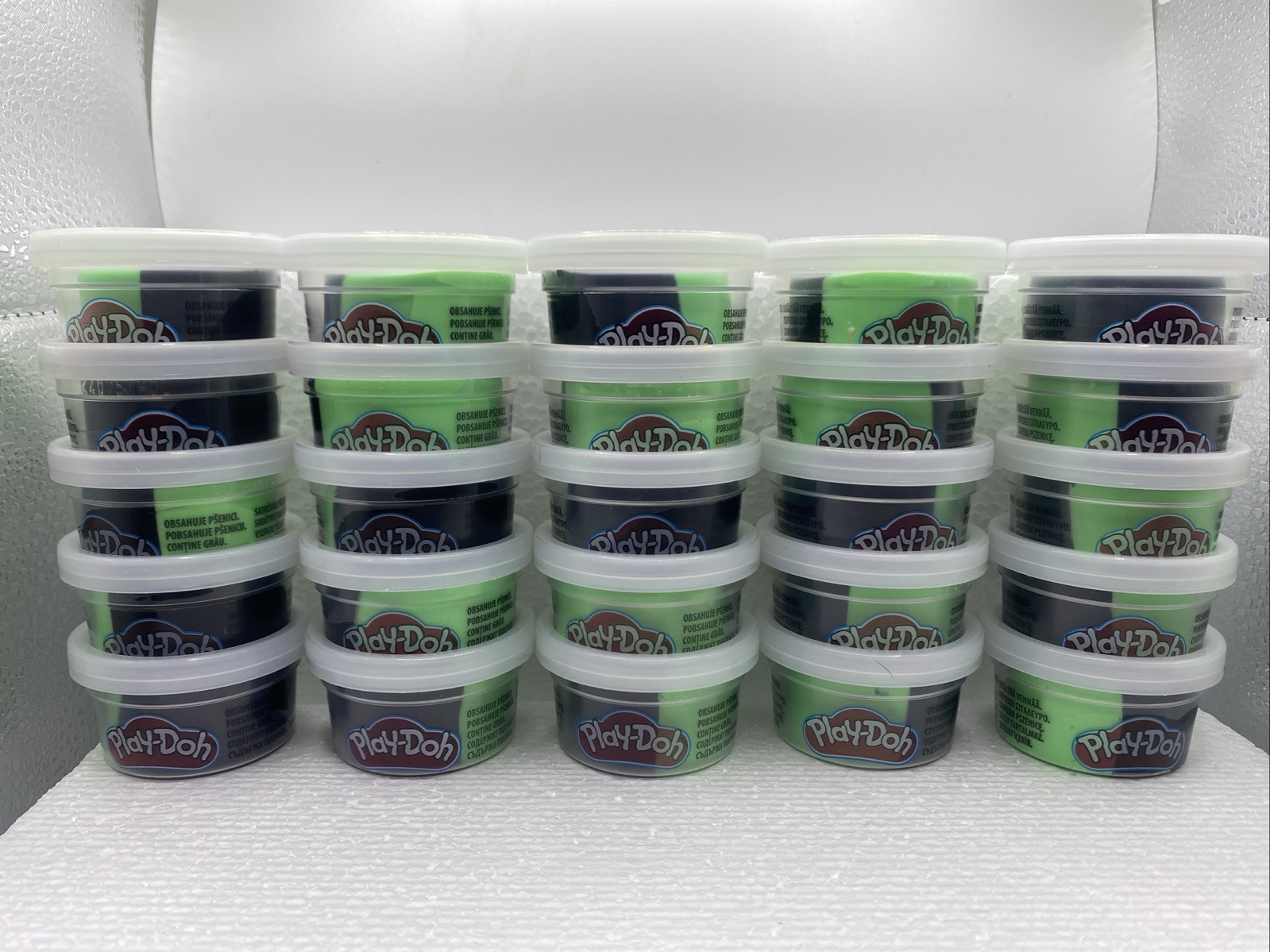 Hasbro Play-Doh (25) 1 Ounce Containers COLOR BLAST OFF-WHITE/BLACK