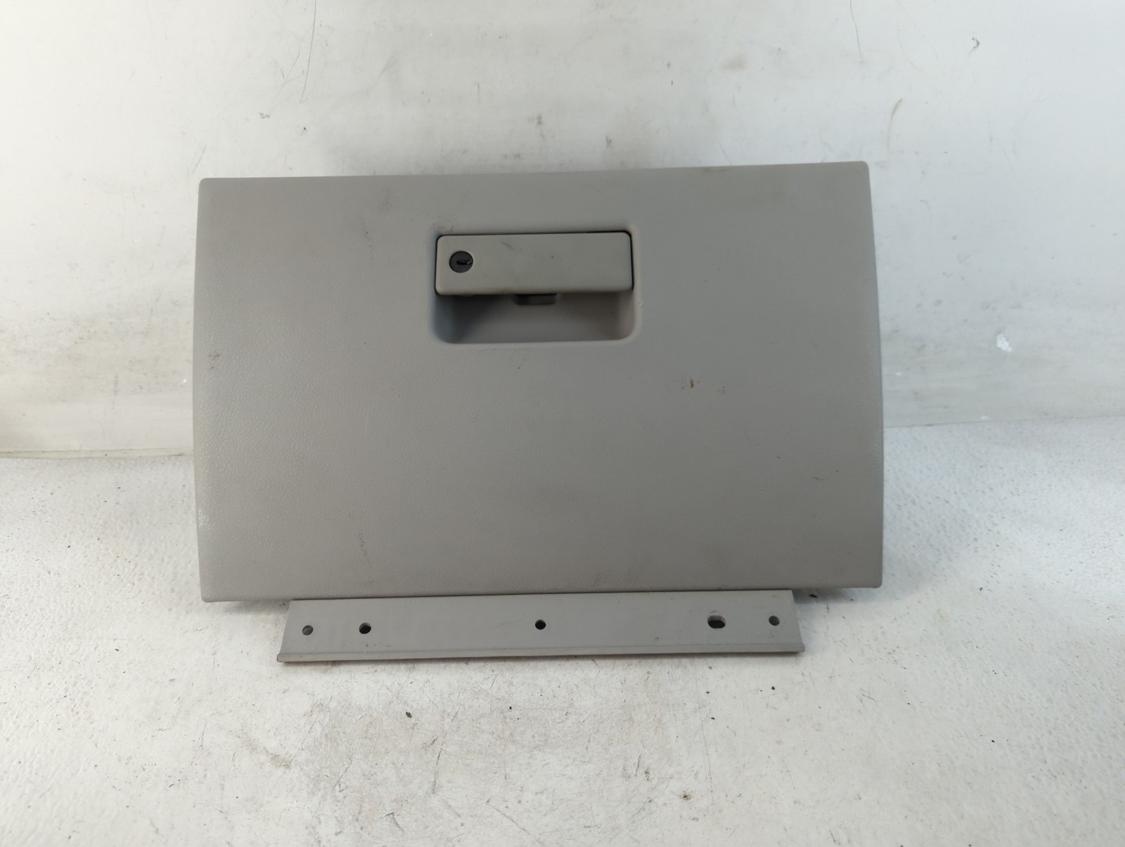 2004 Lincoln Aviator Passenger Glove Box Door Storage Compartment GKMP4