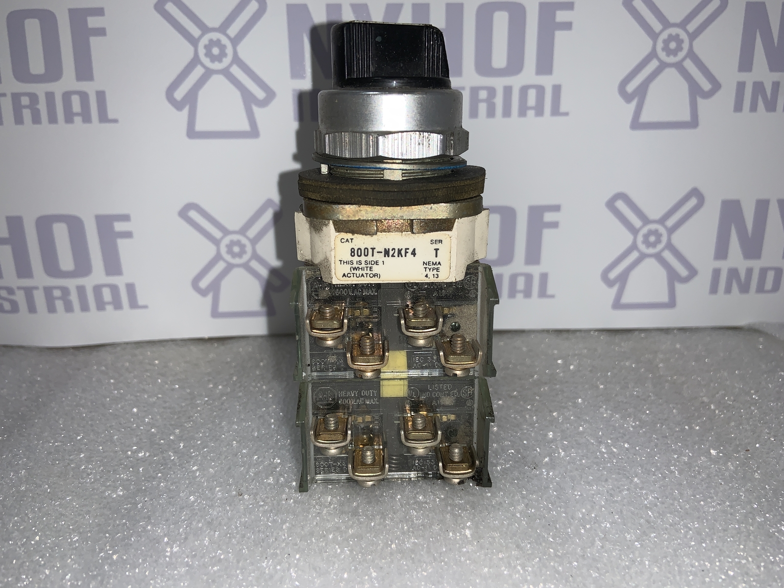 ALLEN BRADLEY 800T-N2KF4 SELECTOR SWITCH 4 CONTACTBLOCKS (USED)-Used