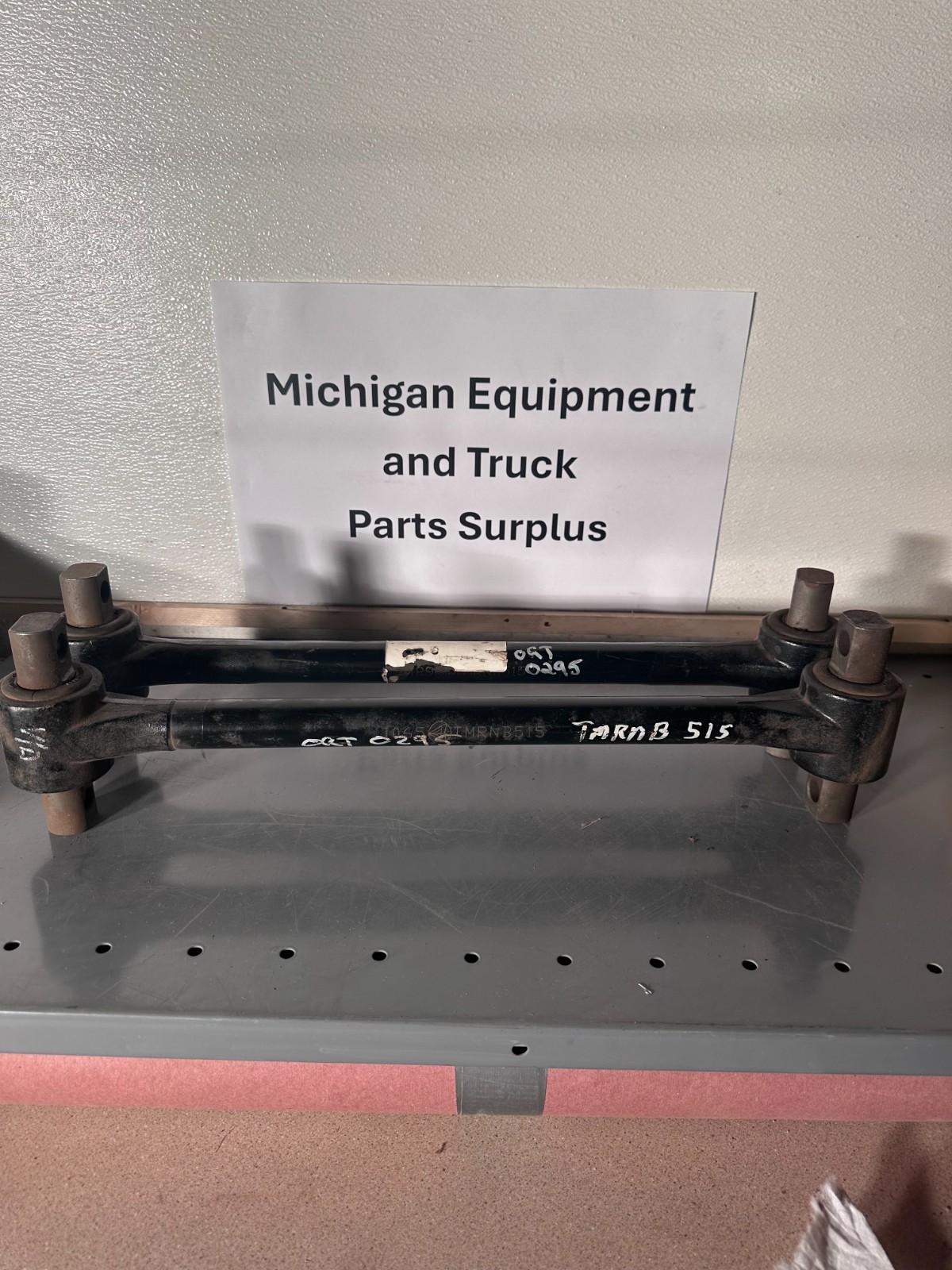 Automann TMR515 Torque Rod Tube 23 In., for Freightliner (1)