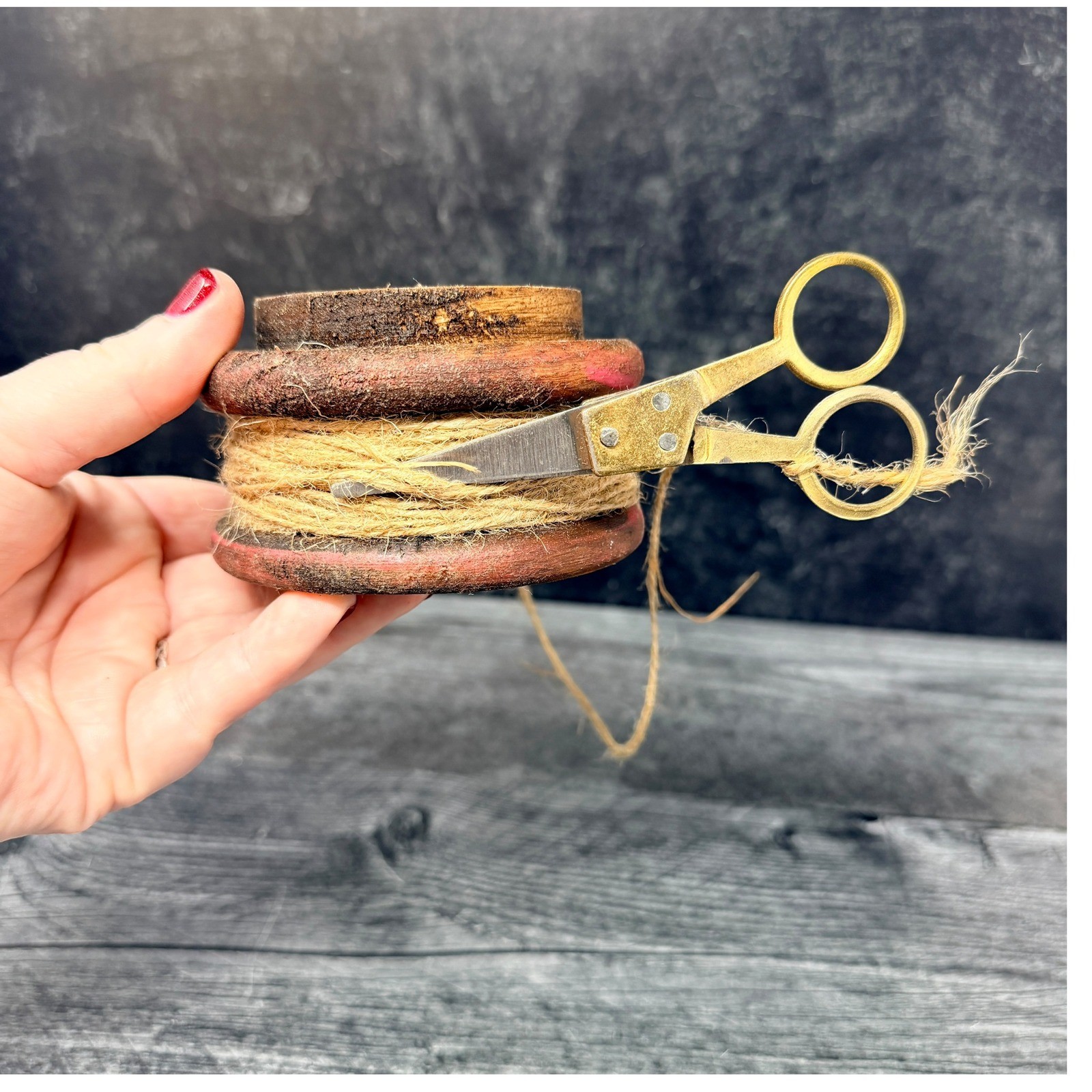 Primitive Flat Twine Red Wooden Spool & Scissors Rustic Farmhouse Decor