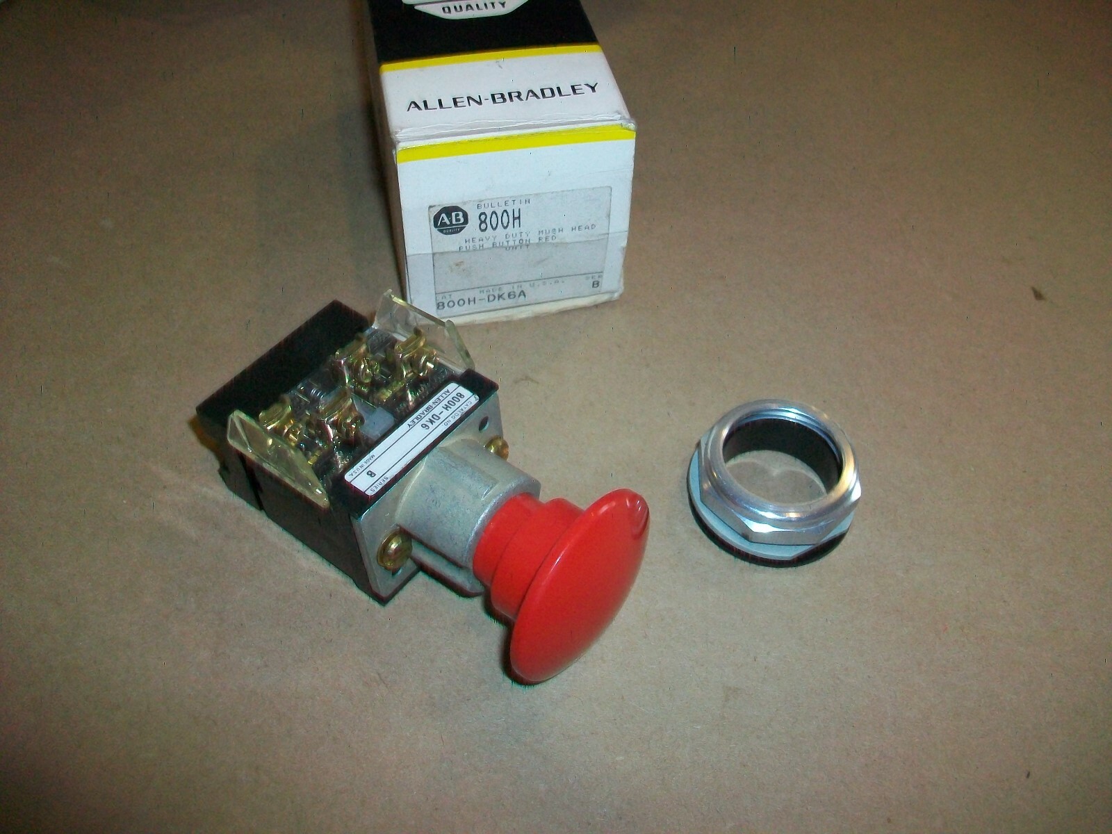Allen Bradley Heavy Duty Push Button Mushroom Head  800H-DK6A  NEW IN BOX