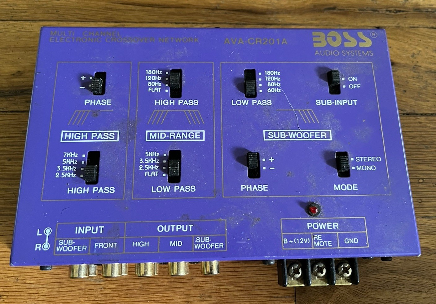 BOSS AUDIO SYSTEMS AVA-CR201A MULTI-CHANNEL ELECTRONIC CROSSOVER NETWORK