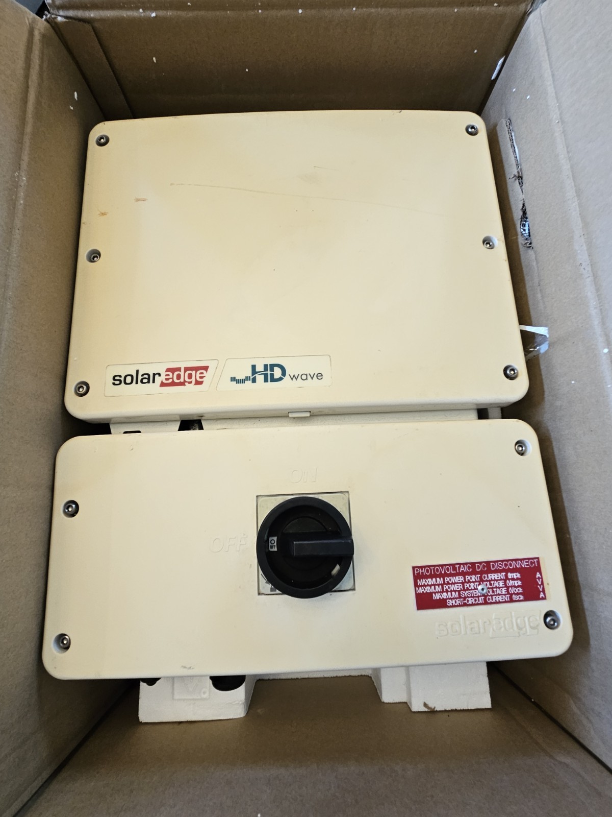 Solaredge HD-Wave SE7600H 7600W 240V Single Phase Electric Solar Inverter 7.6kw