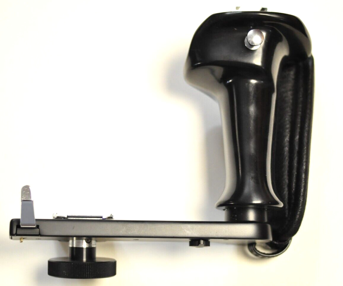 Hasselblad flashgun / acc. bracket #45071 for 500CM. For 3/8" socket ONLY.