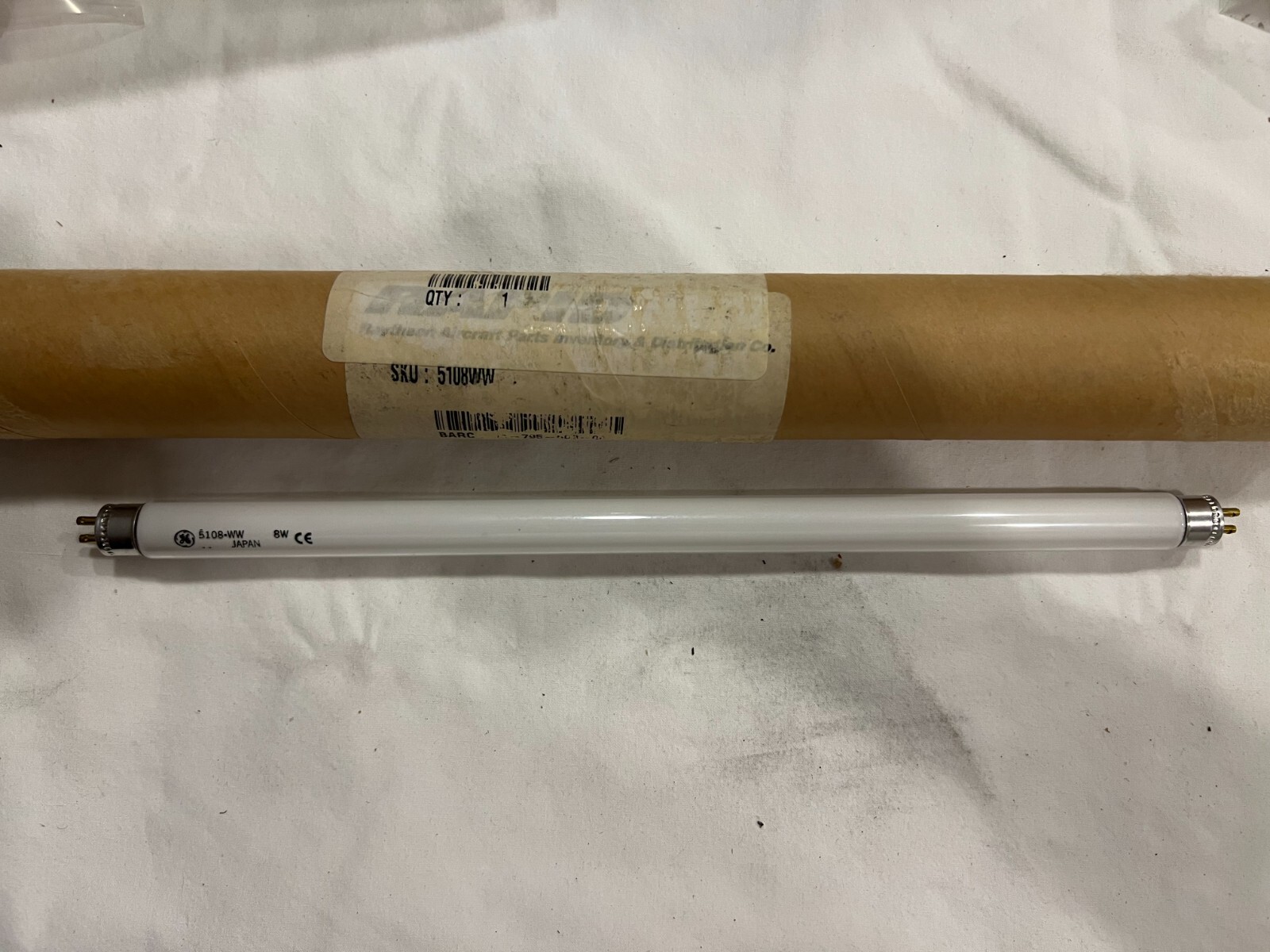 General Electric aircraft lamp 5108WW new in manufacturers packaging