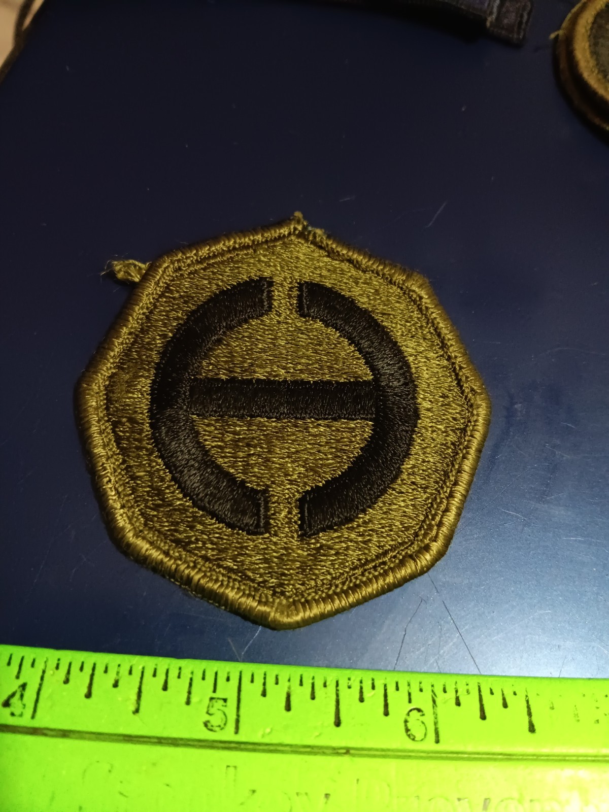 U S Army SSI- Patch - U. S. Army Hawaii (25-1233)