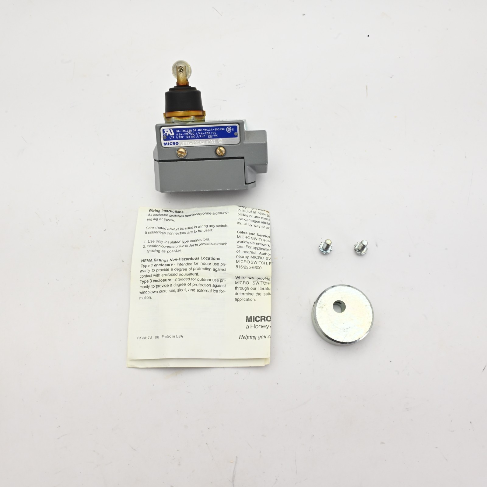 Microswitch BZE6-2RN80 Roller Plunger Limit Switch