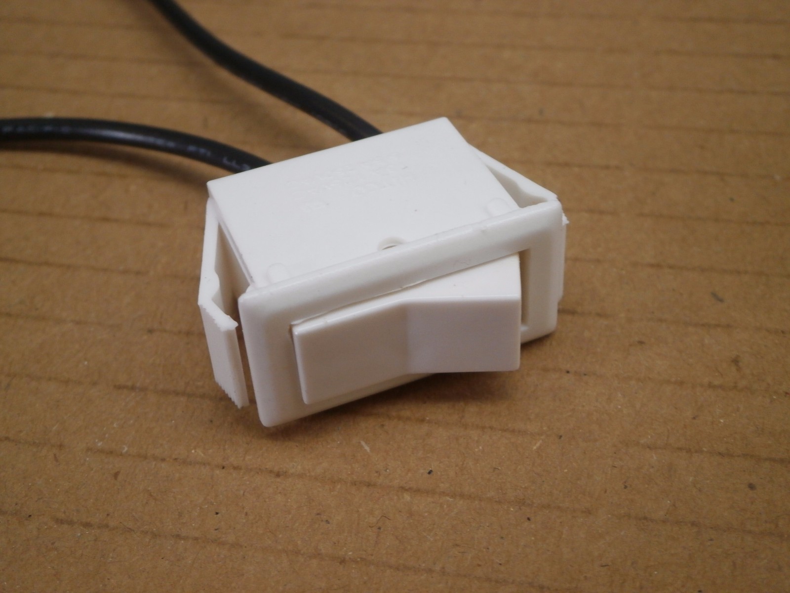 (10-Pack) Hitco Snap-In SPST On-Off White Rocker Switch 13A-125V / 6.5A-250V