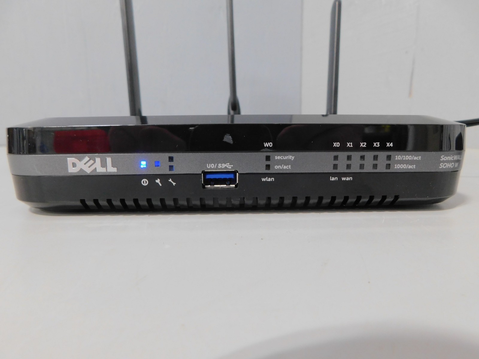 SonicWALL Dell SOHO W APL41-0BA Firewall Wireless Network Security Appliance