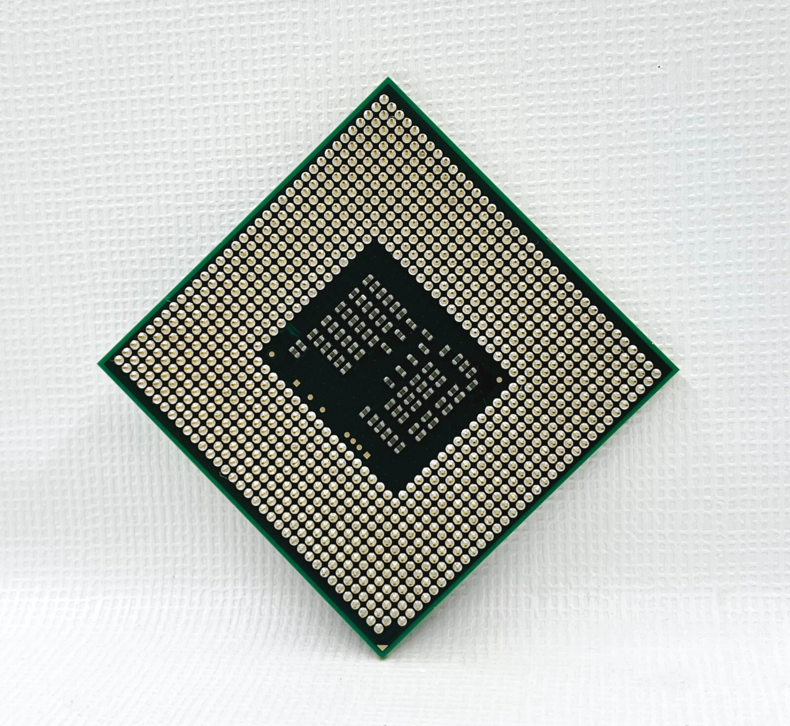 Intel Core i7-620M (SLBPD) 2.66GHz / dual-core / 4MB / 988 / notebook processor
