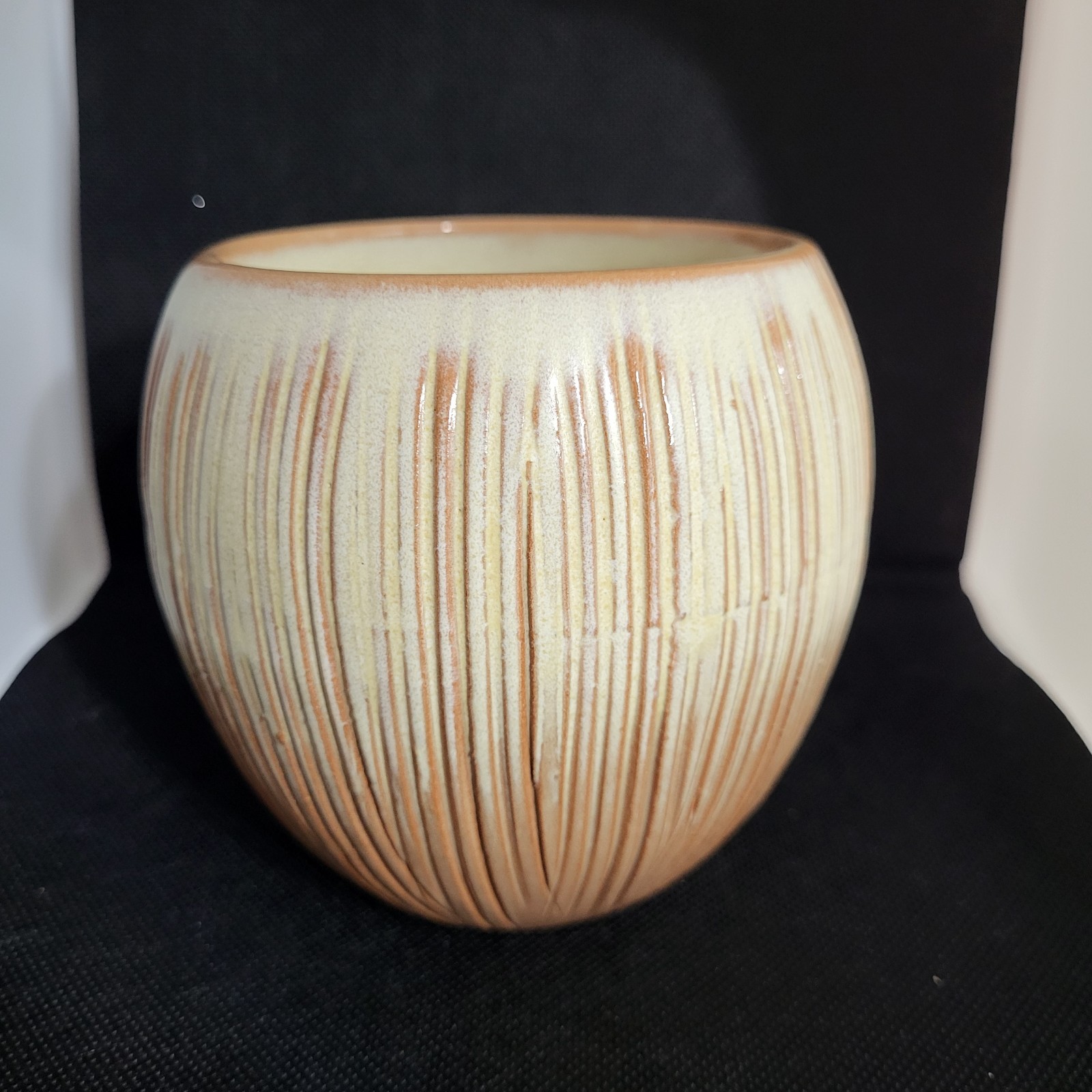 Frankoma Pottery T7 Desert Gold Coconut Planter Made Of Sapulpa Clay 4.25" Tall