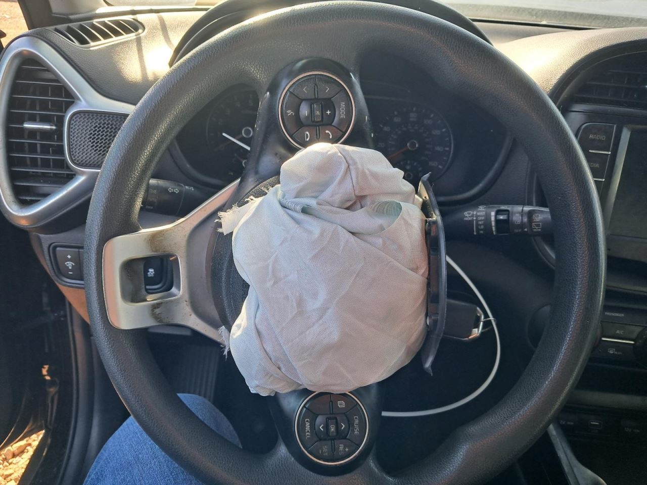 SOUL 2022 Glove Box 4836616