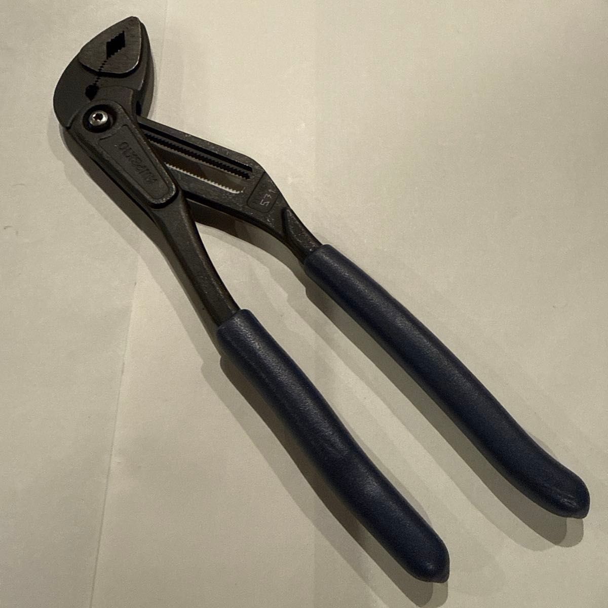 Snap-on AWPBX10MB 10” Adjustable POWER BLUE Water Pump Pliers
