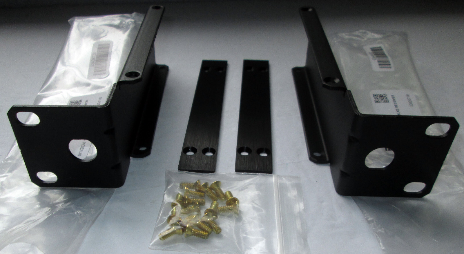 SHURE RPW504 Dual Rack Mount for BLX4R SLX4 SLXD4 ULXD4 P3T P9T PA411 Receivers