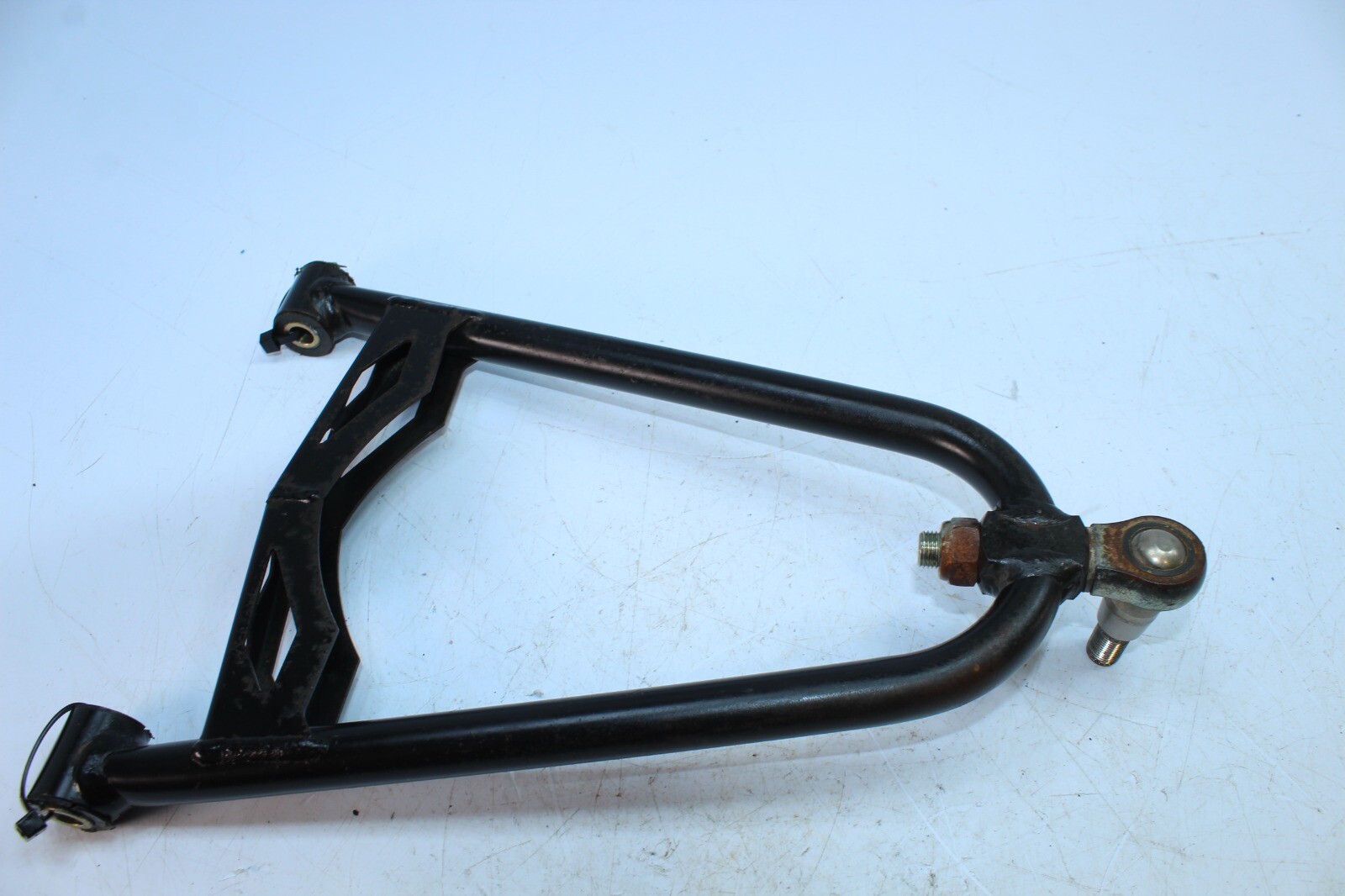 2009-2014 SKI-DOO EXPEDITION 600 FRONT UPPER LEFT ARM BLACK 505072375