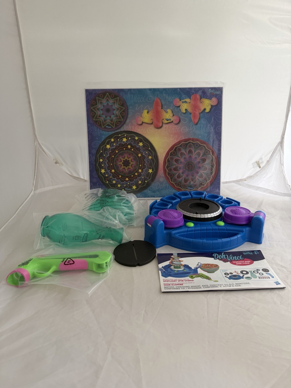 DohVinci Spotlight Spin Studio Craft Kit by Hasbro Other