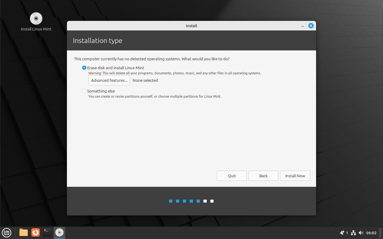 Linux Mint 22.3 XFCE – Bootable USB Live Installer – PC & Intel Mac – UEFI/BIOS
