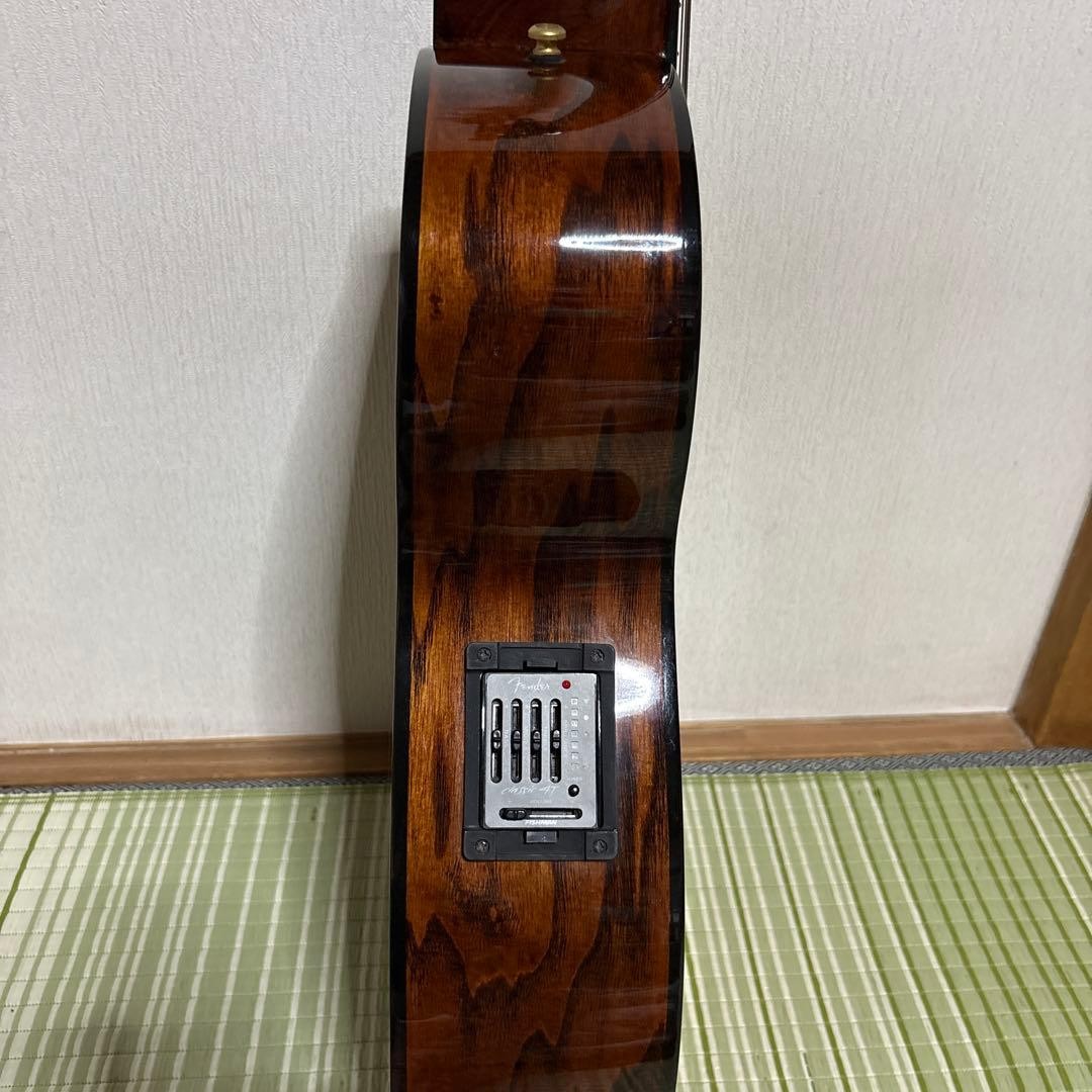 Fender GDC-200SCE YUI Model Electro-Acoustic Guitar