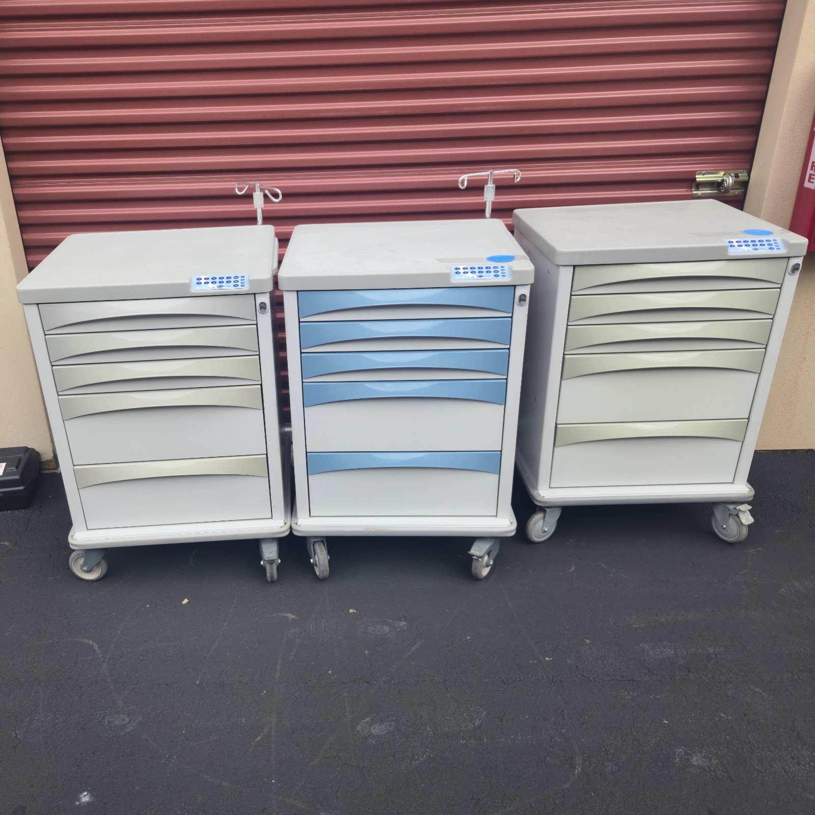 MMI Crash Cart w Keypad and Lock