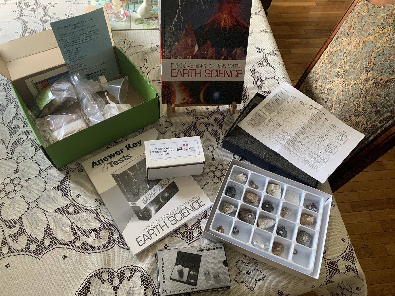 Discovering Design With Earth Science Set With Lab Kit - Berean Builders - Wile