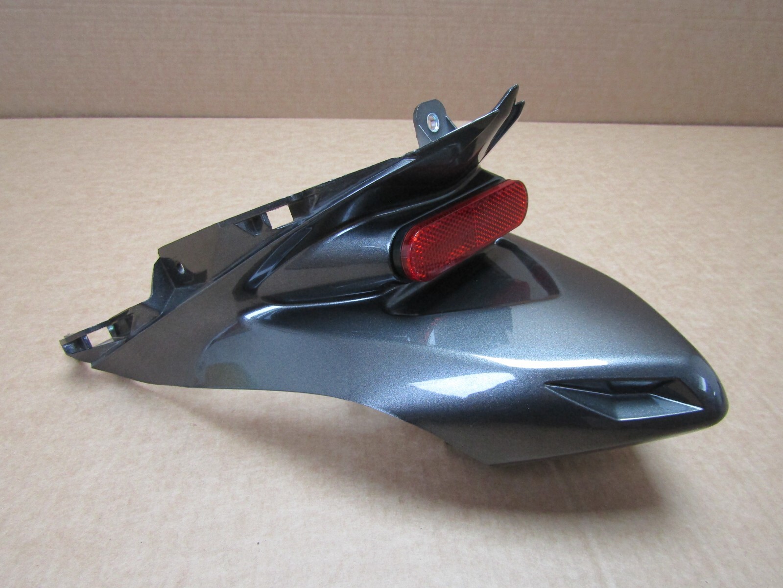 Lexmoto Isca 125 2022 487 miles rear centre tail fairing panel (11847)