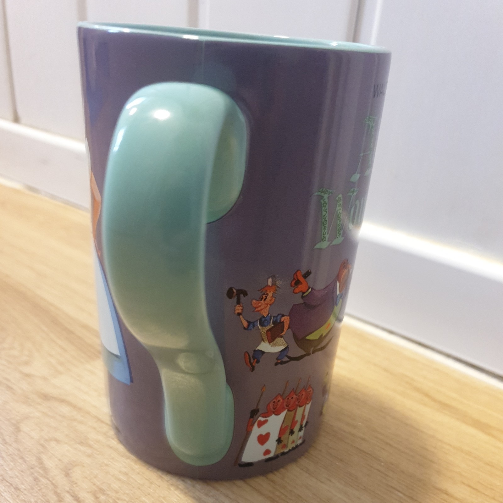 Disney Store Genuine Walt Disney Alice in Wonderland Ceramic Mug 12.5cm