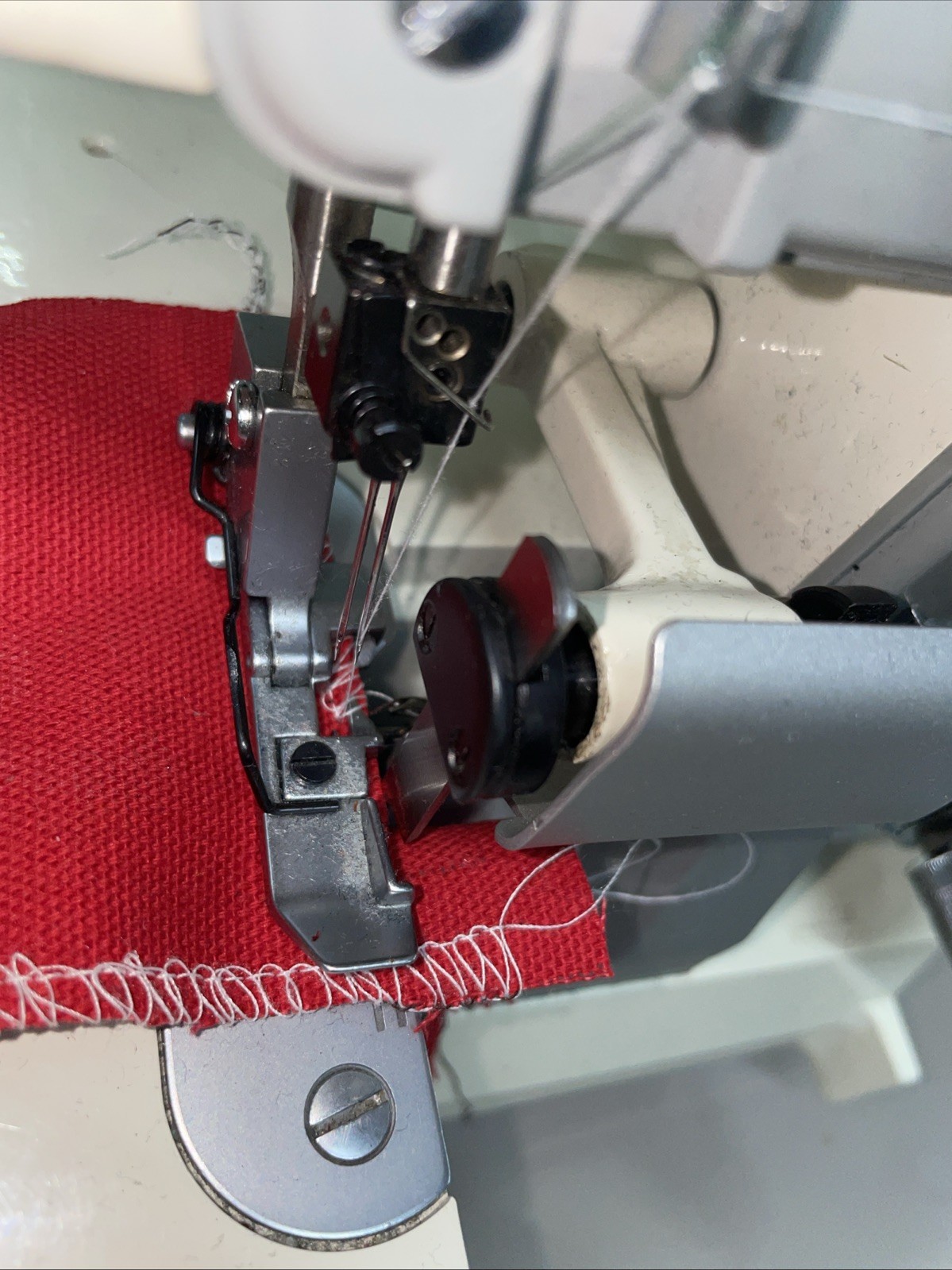 JC Penny Serger 7015A