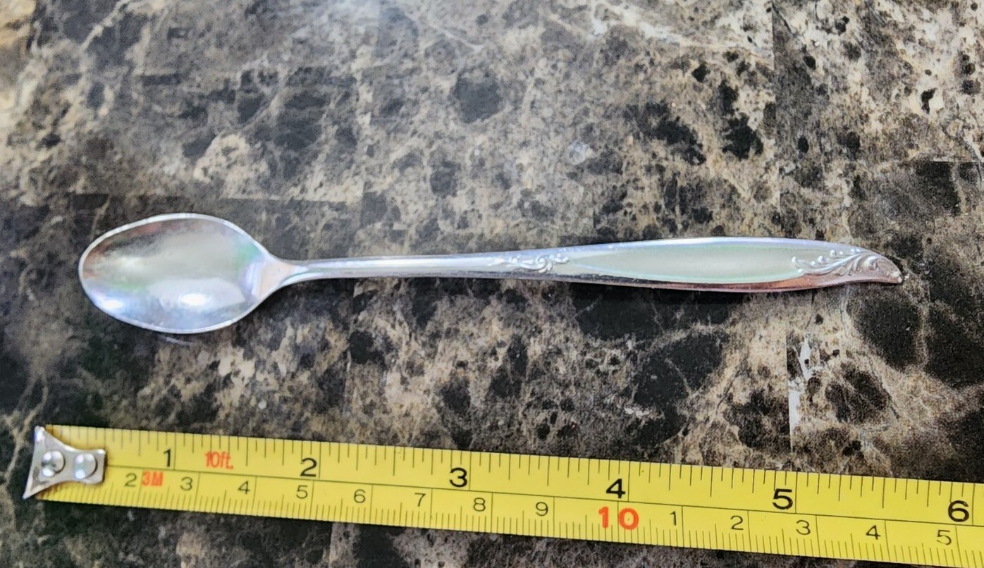 ✅  MID CENTURY c1958 WOODSONG PATTERN SILVERPLATED INFANT FEEDING SPOON 👶