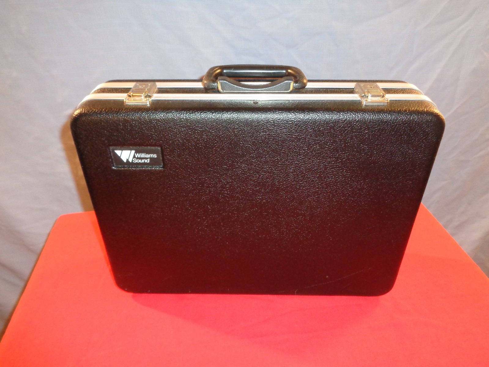 Williams Sound Mulitple Charger CAse 1269