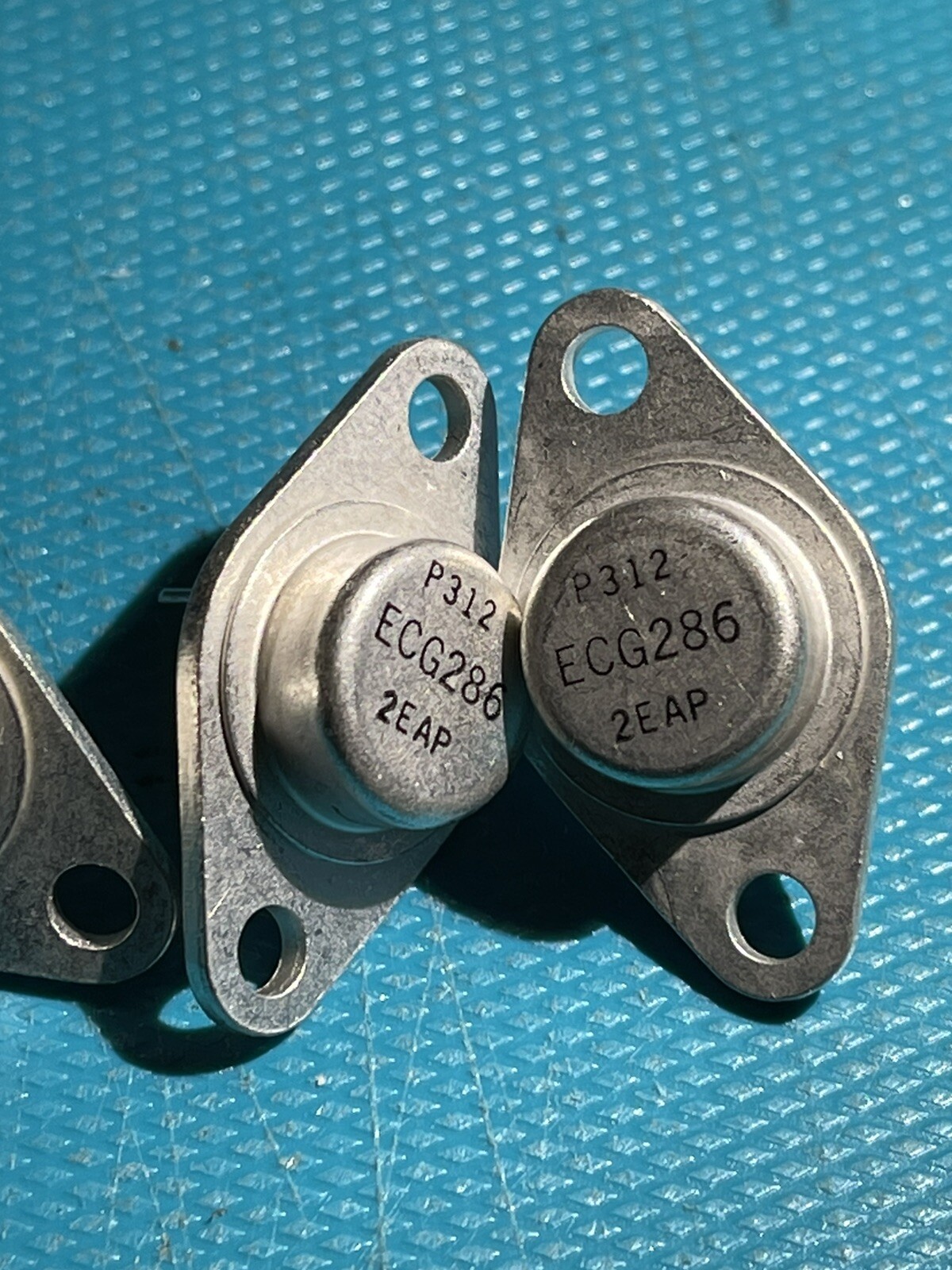 ECG286 POWER TRANSISTOR (3 Pcs)