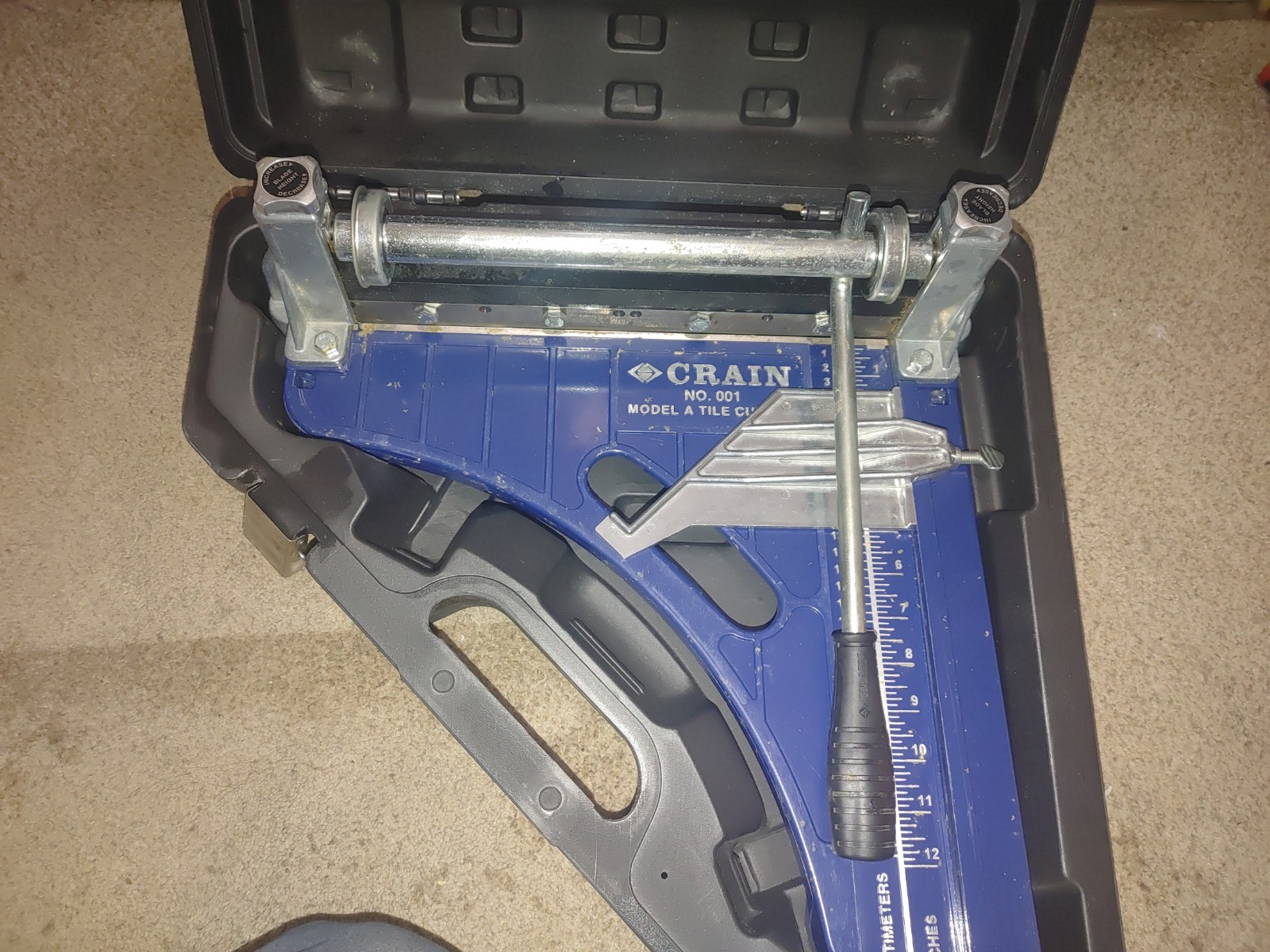 Crain No 001 Model A VCT Cutter with Case Vinyl Floor Tile Cutter