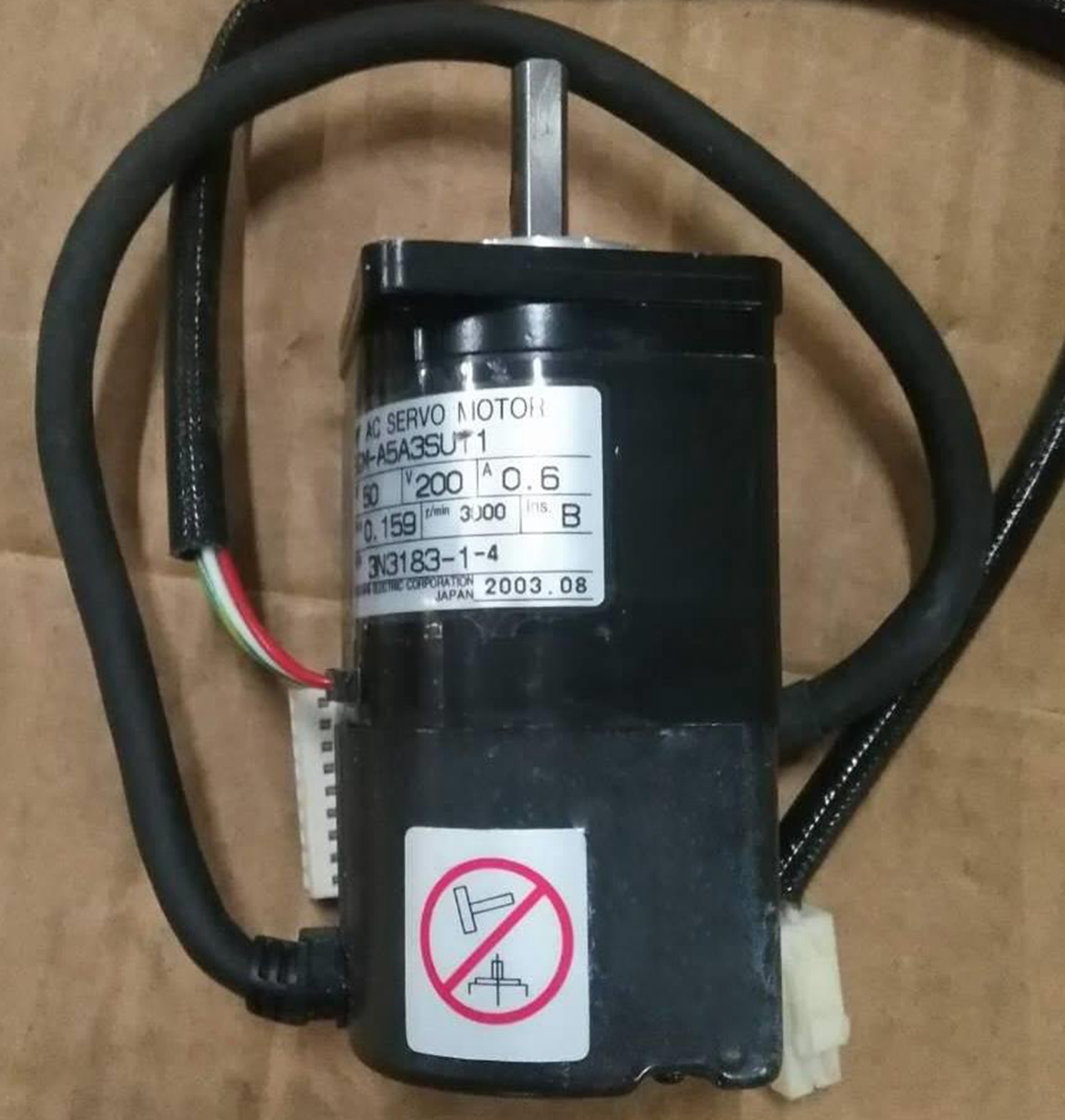 NEW YASKAWA SGM-A5A3SU11 AC Servo Motor