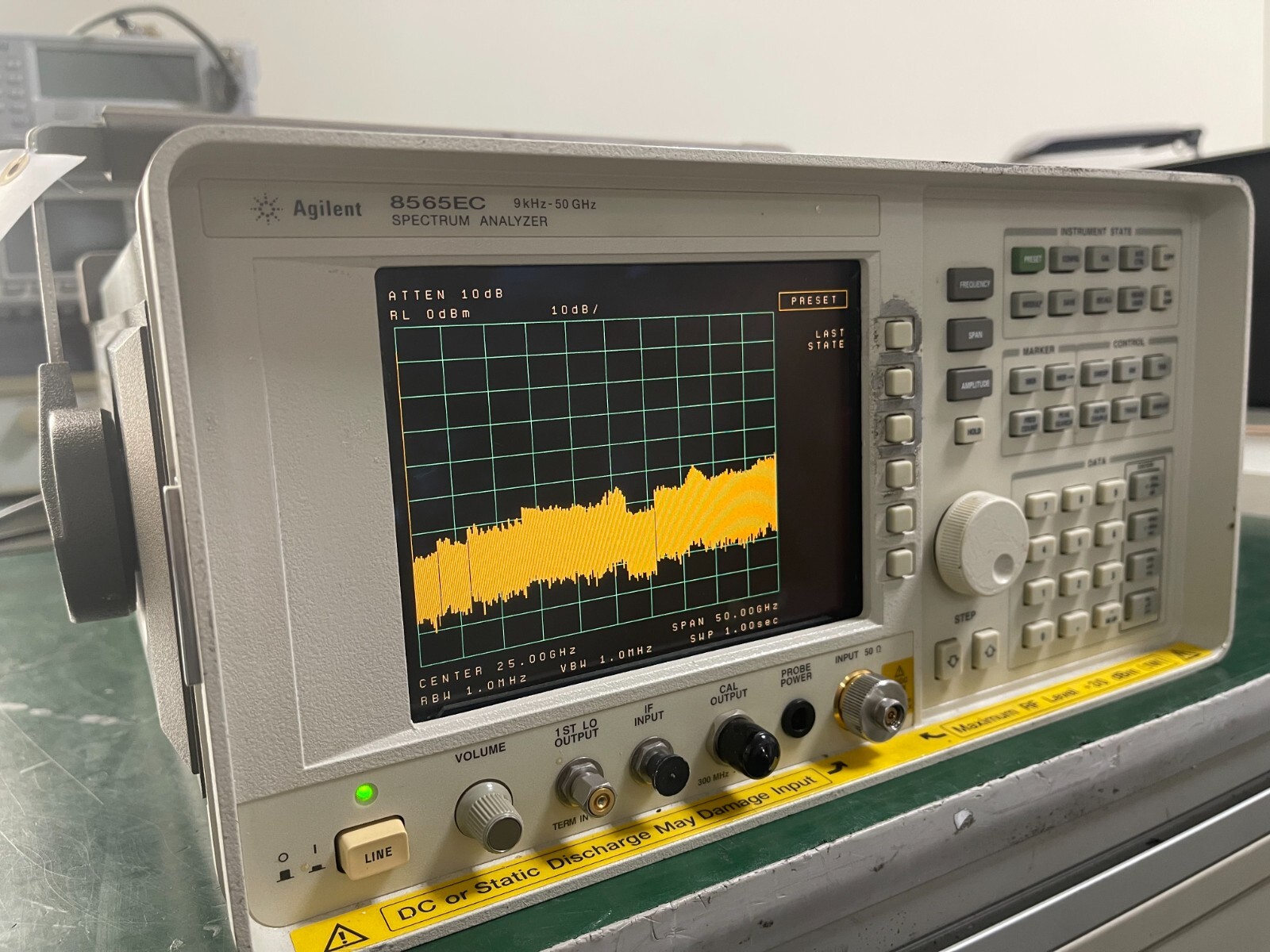 Agilent 8565EC 9KHz - 50GHz Spectrum Analyzer w/ 85620A module, 007_0447
