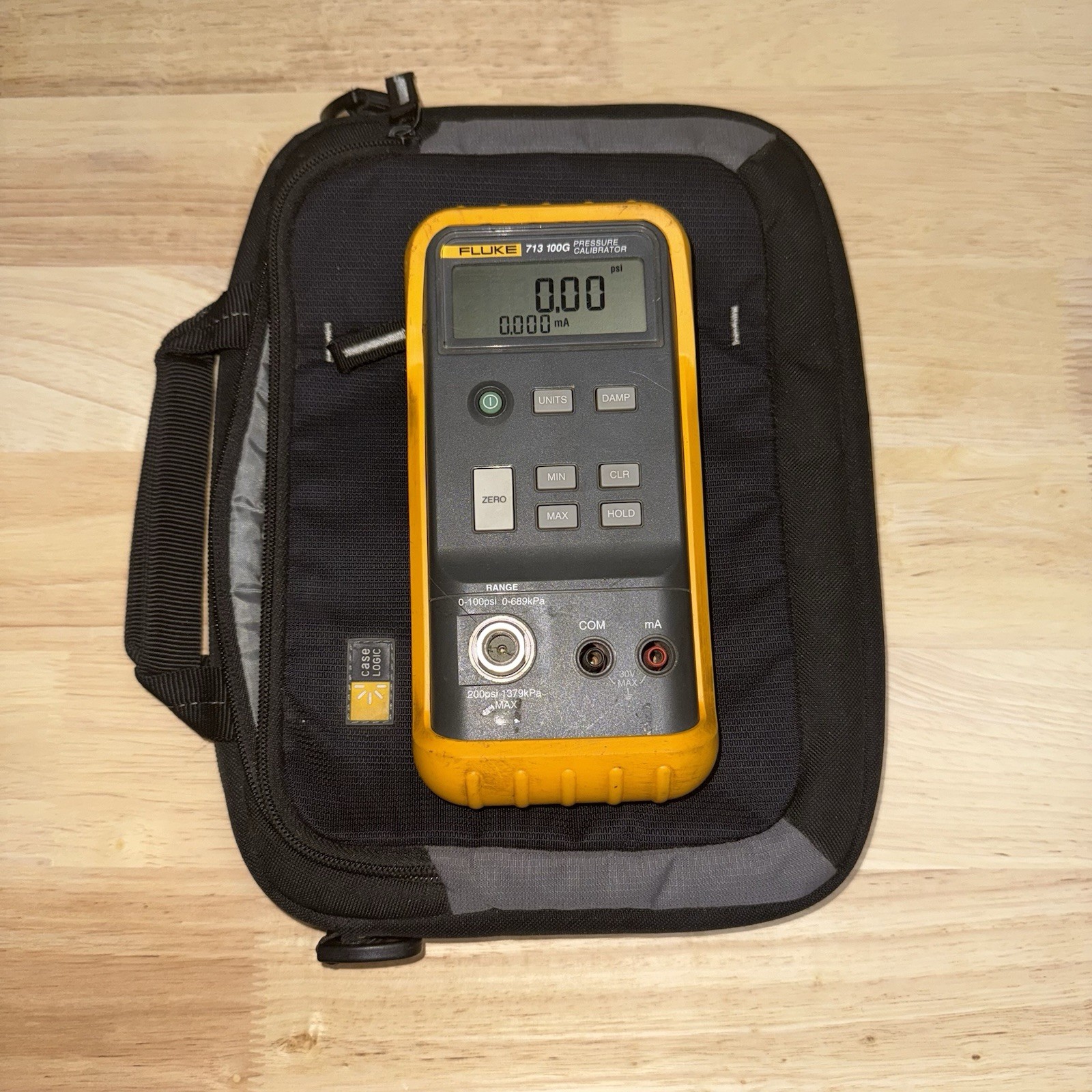 Fluke 713 100G Pressure Calibrator
