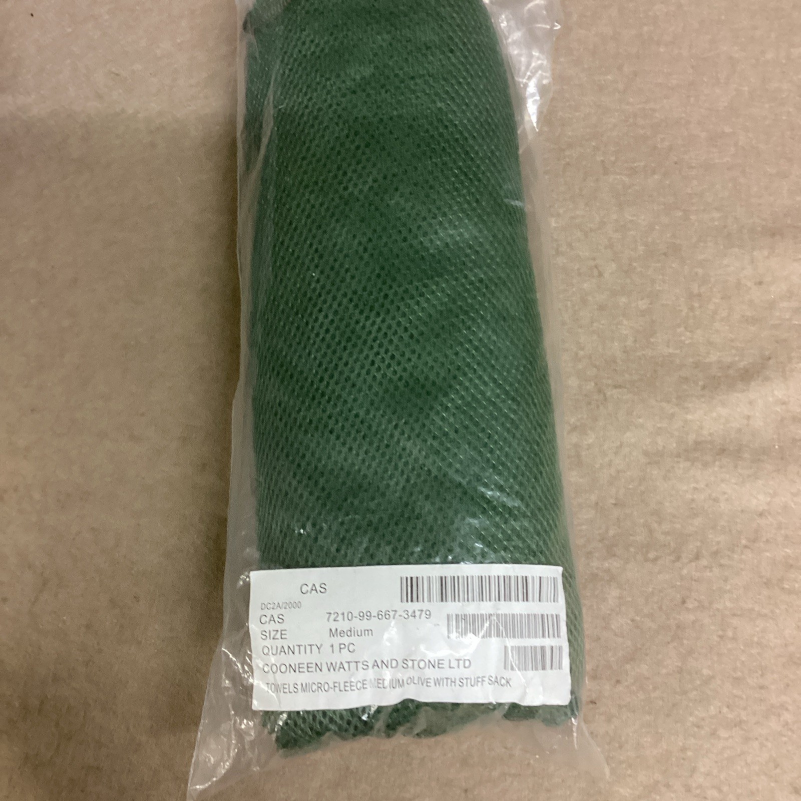 BRITISH ARMY MICRO FLEECE TOWEL OLIVE GREEN NEW UNISSUED Walking Camping