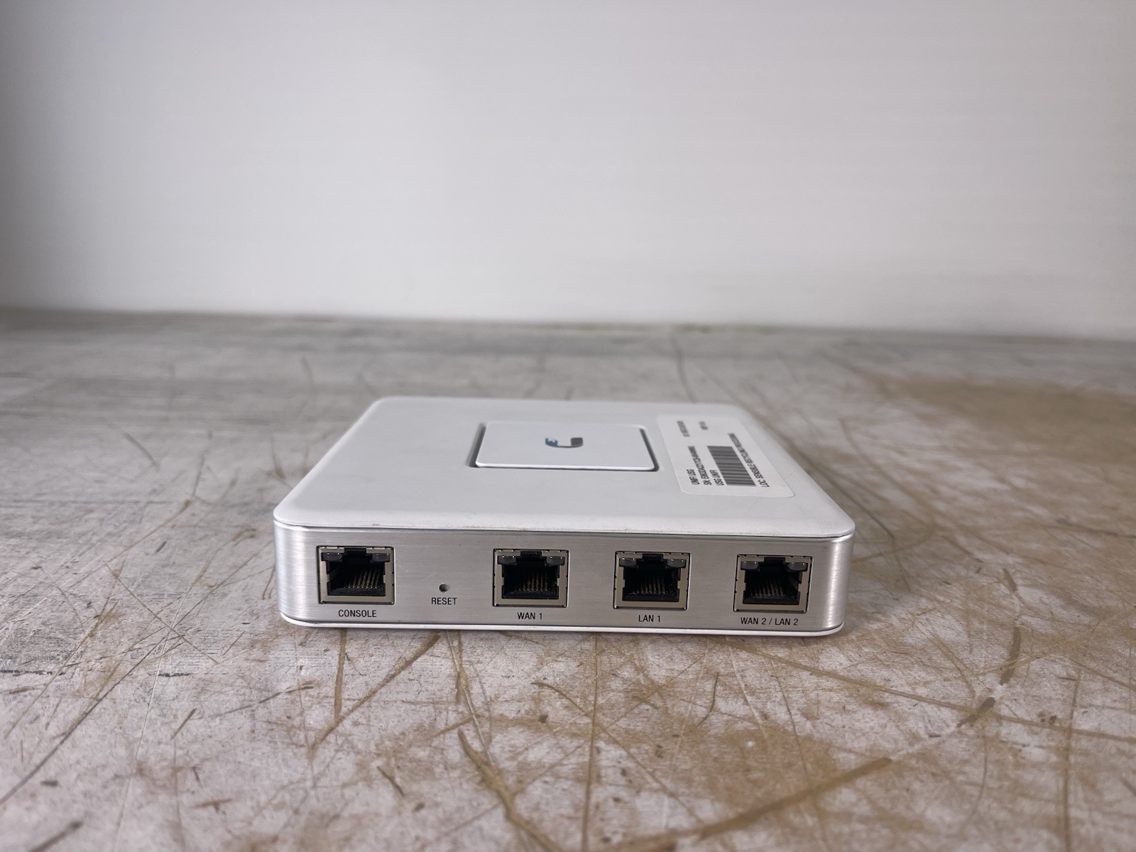 UBIQUITI UNIFI USG SECURITY GATEWAY ENTERPRISE ROUTER - (NO POWER SUPPLY)