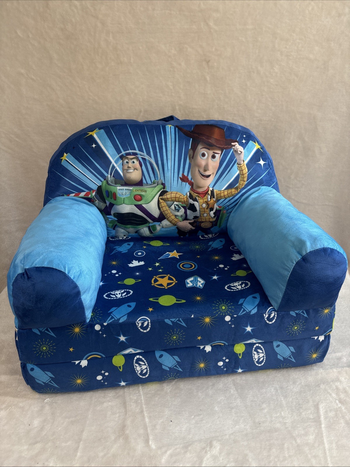 Toy Story Cozee Buddy Flip-Out Chair by Delta Children Blue for Reading Playing